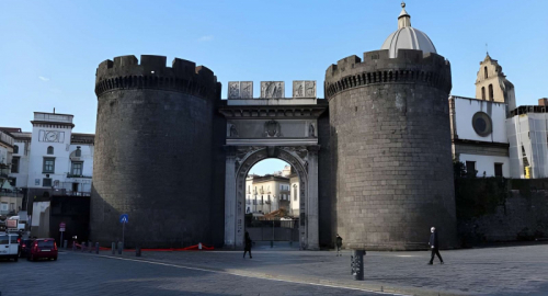 Napoli, agguato a Porta Capuana: ucciso Antonio Mauro
